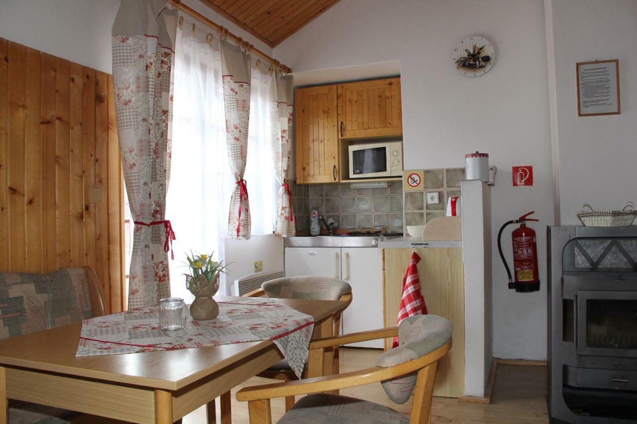 Chatky 101 A 411 Tatralandia Liptovský Mikuláš Esterno foto